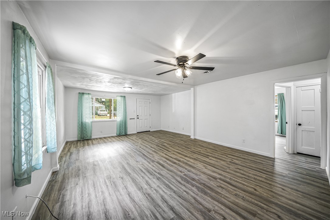 City/Youngstown - Commercial Sale