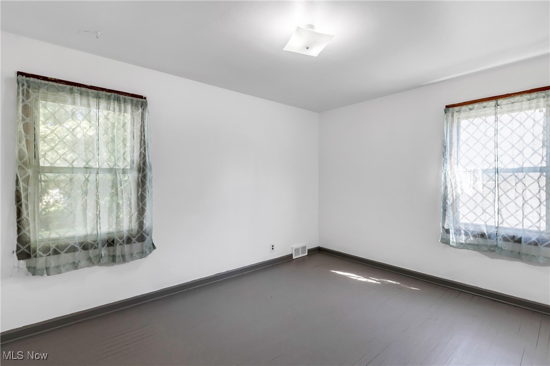 City/Youngstown - Commercial Sale