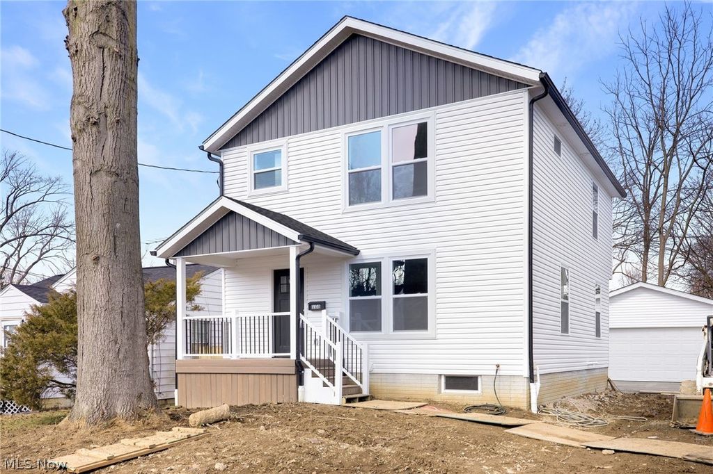 Photo of 1331 Leonora Avenue, Akron, OH 44305 (MLS # 5189844)