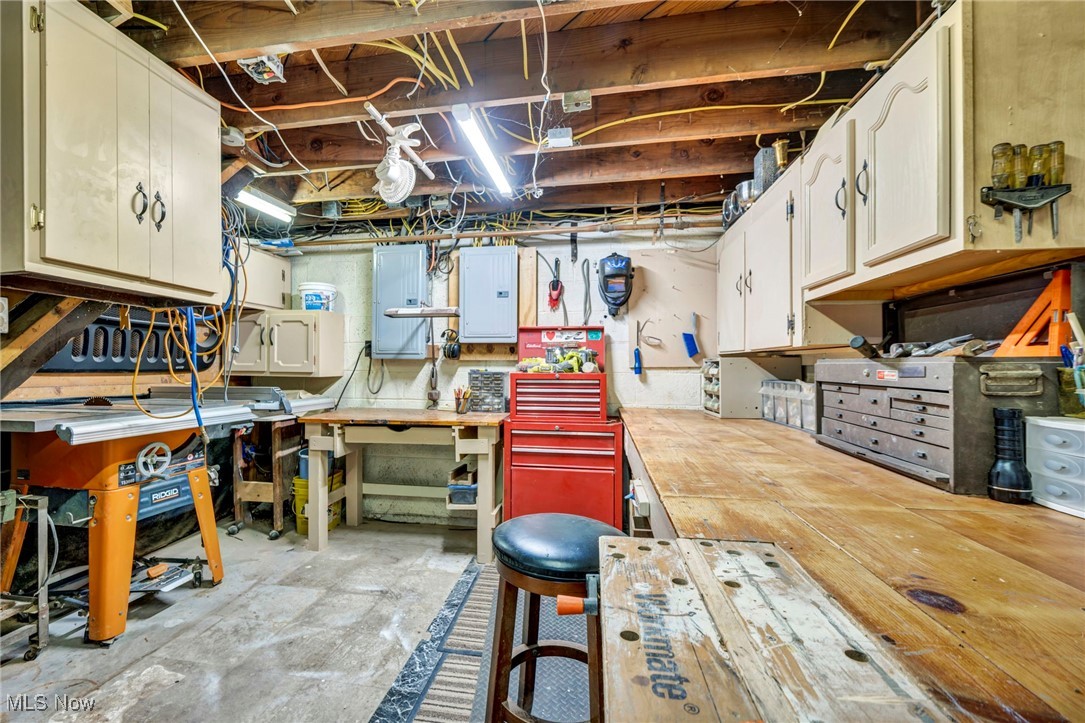 7995 Stockbridge Road, Mentor, Ohio image 29