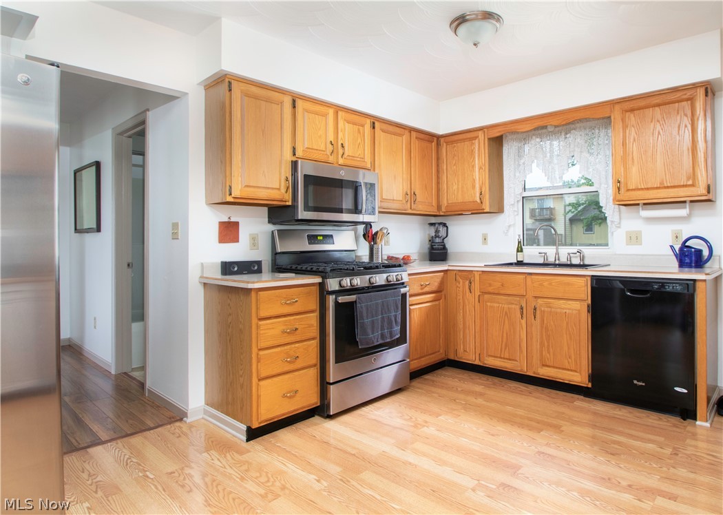 Hill Side 2 - Residential