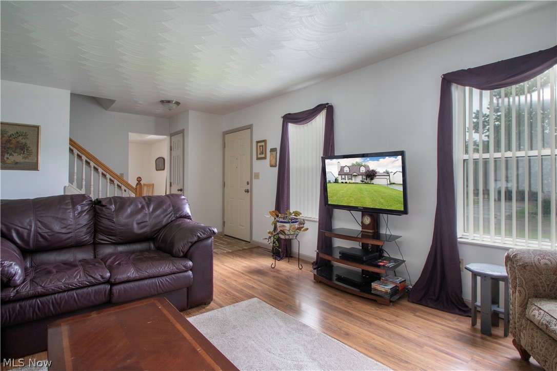 Hill Side 2 - Residential