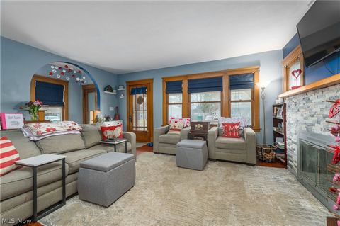 Tiny photo for 123 Harwood Street, Elyria, OH 44035 (MLS # 5187865)