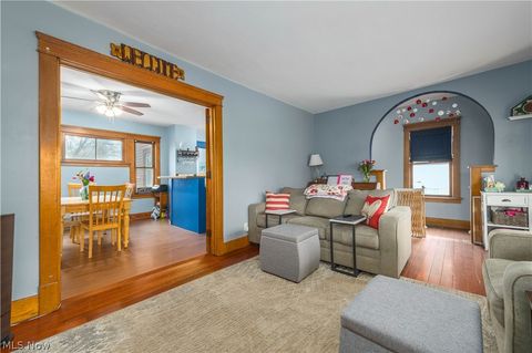 Tiny photo for 123 Harwood Street, Elyria, OH 44035 (MLS # 5187865)