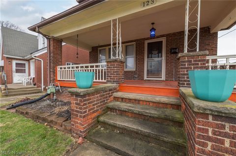 Tiny photo for 123 Harwood Street, Elyria, OH 44035 (MLS # 5187865)