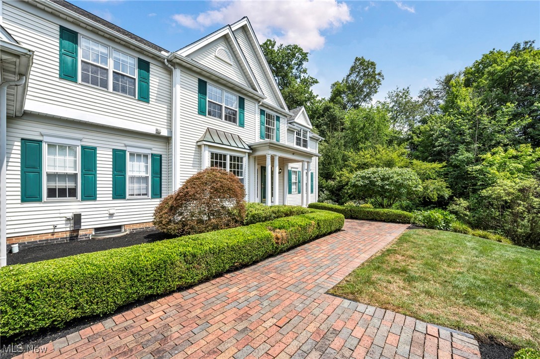 512 Woodland Court