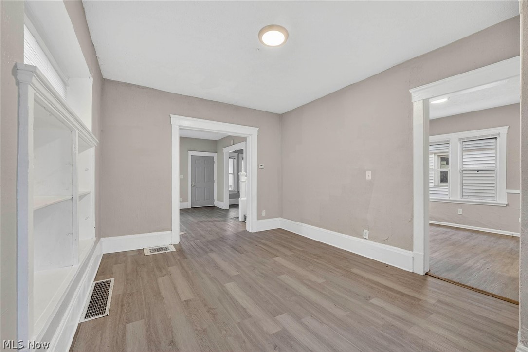 Schutzinger & Hartwicks Sub - Residential Lease