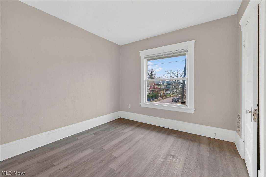 Schutzinger & Hartwicks Sub - Residential Lease