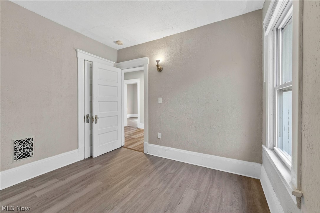 Schutzinger & Hartwicks Sub - Residential Lease