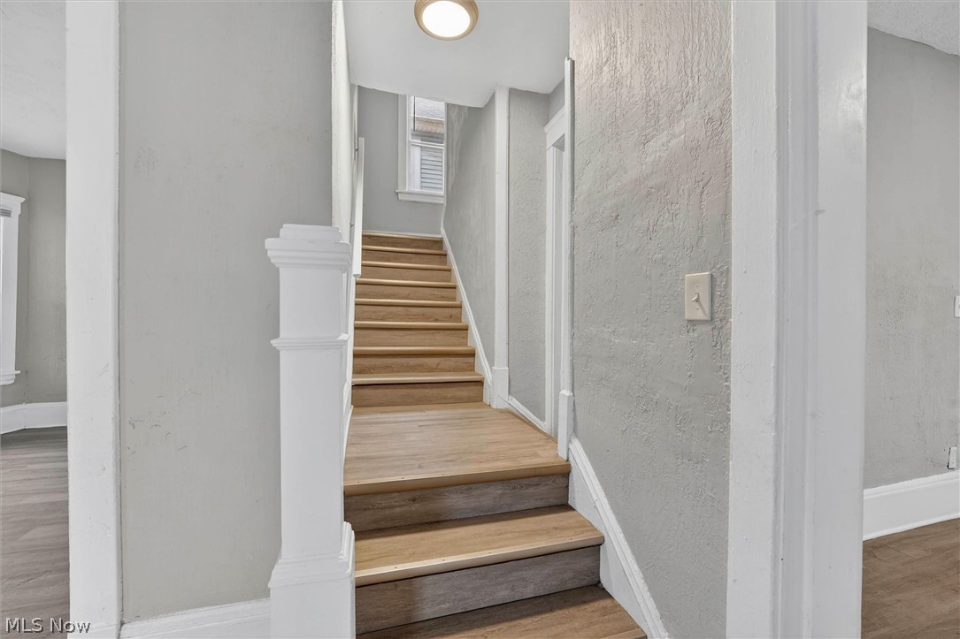 Schutzinger & Hartwicks Sub - Residential Lease