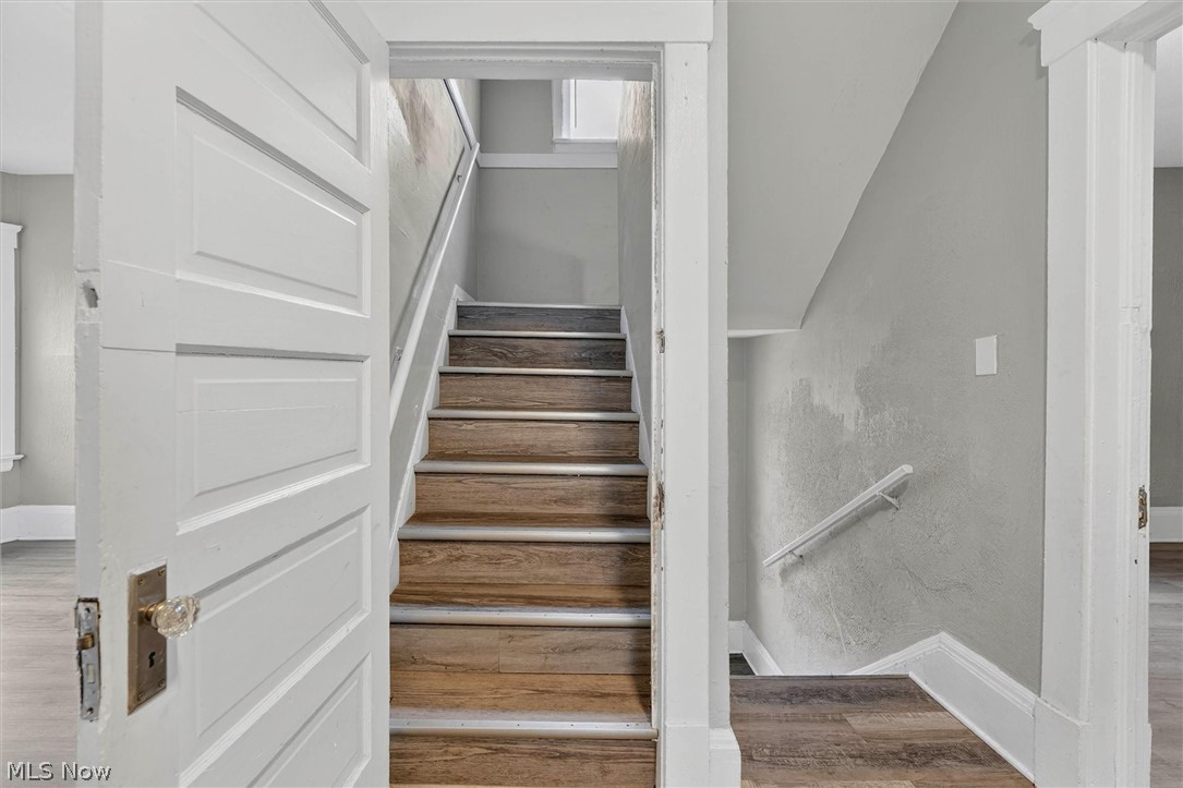 Schutzinger & Hartwicks Sub - Residential Lease