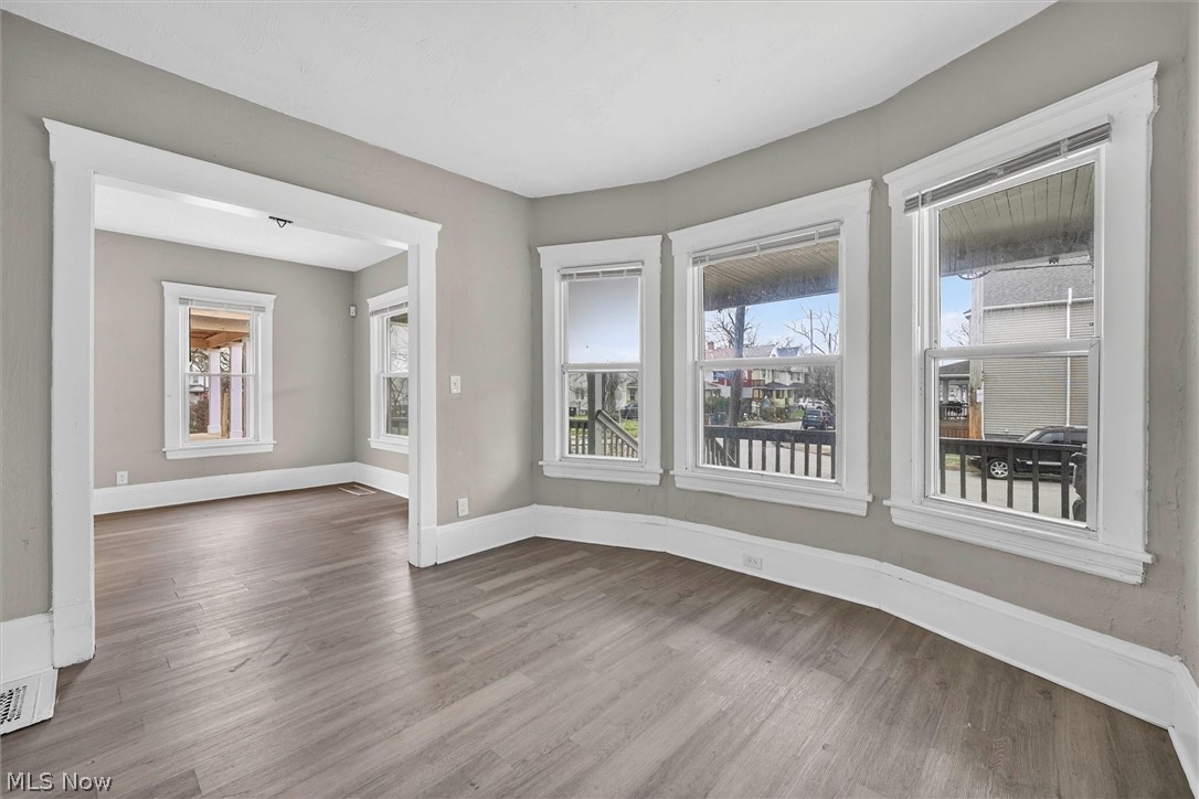 Schutzinger & Hartwicks Sub - Residential Lease