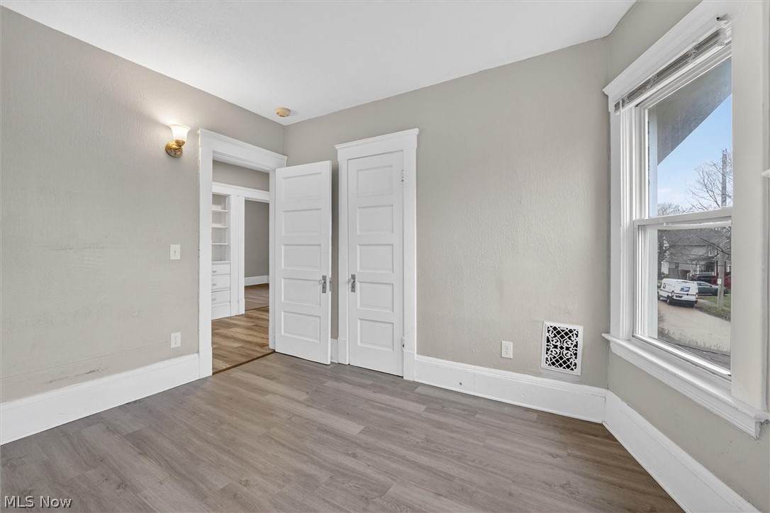 Schutzinger & Hartwicks Sub - Residential Lease