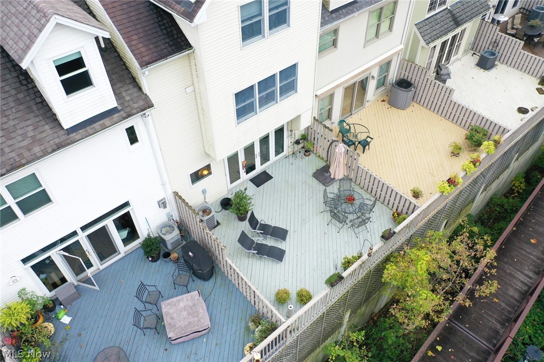 Riverside Gardens - Residential