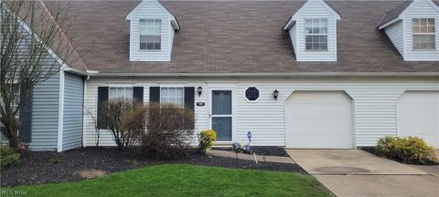 Condo For Sale - 115 Bayberry Lane<br/> Cuyahoga County, Bedford, OH 44146
