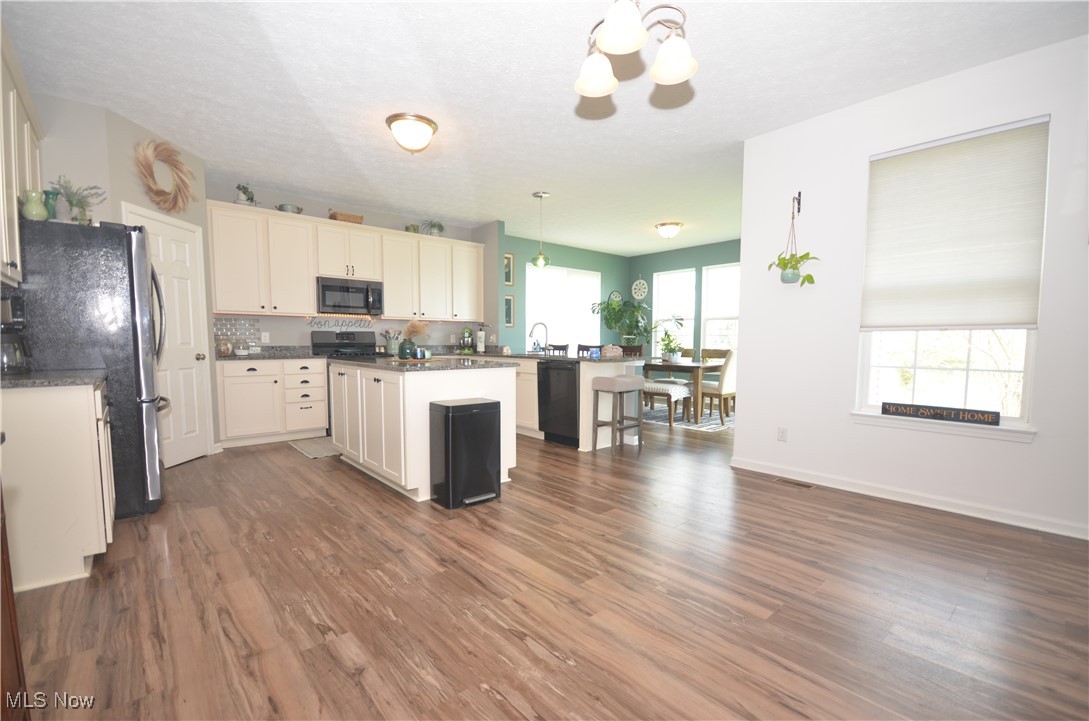 309 Woodside Lane, Tallmadge, Ohio image 12
