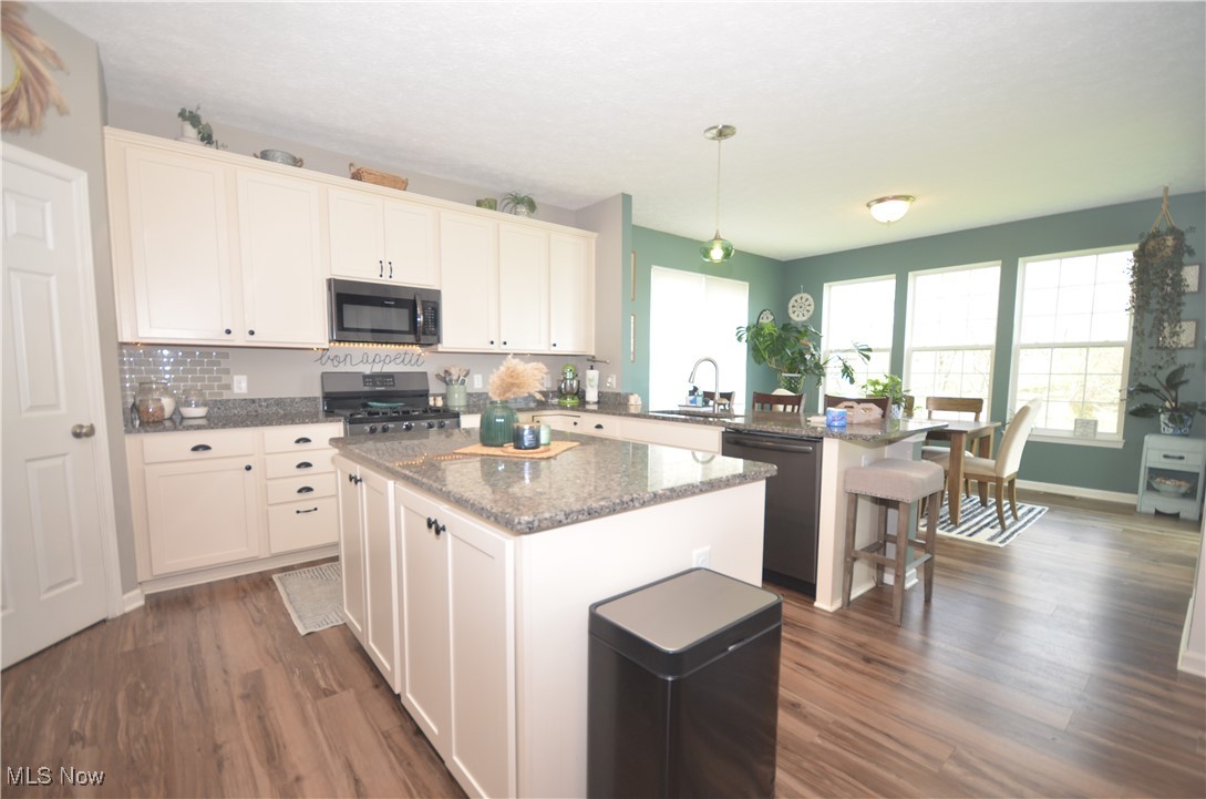 309 Woodside Lane, Tallmadge, Ohio image 14