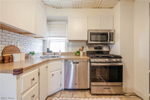 Tiny photo for 1344 Manor Park Avenue, Lakewood, OH 44107 (MLS # 5238066)