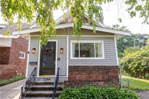 Tiny photo for 1344 Manor Park Avenue, Lakewood, OH 44107 (MLS # 5238066)