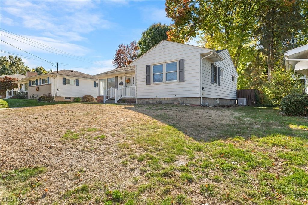 Photo of 2220 Wedgewood Drive, Akron, OH 44312 (MLS # 5166489)