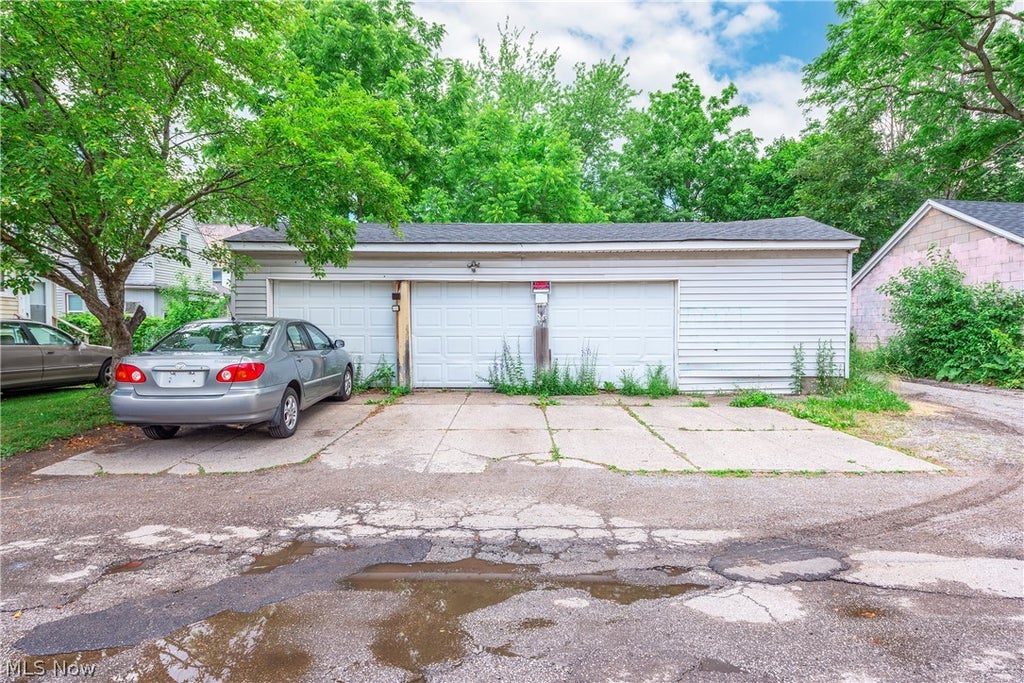Photo of 3295 W 56th Street, Cleveland, OH 44102 (MLS # 5217536)