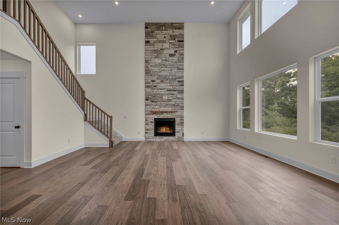 883 White Willow Lane