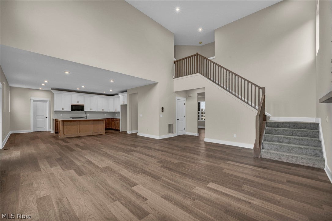 883 White Willow Lane