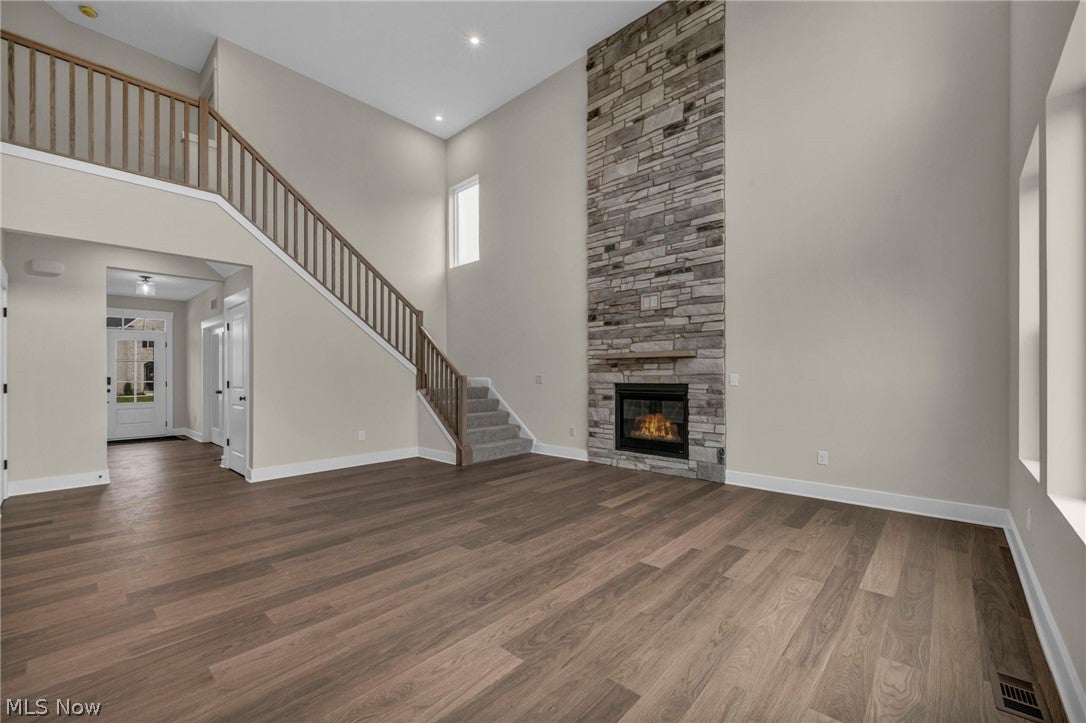 883 White Willow Lane