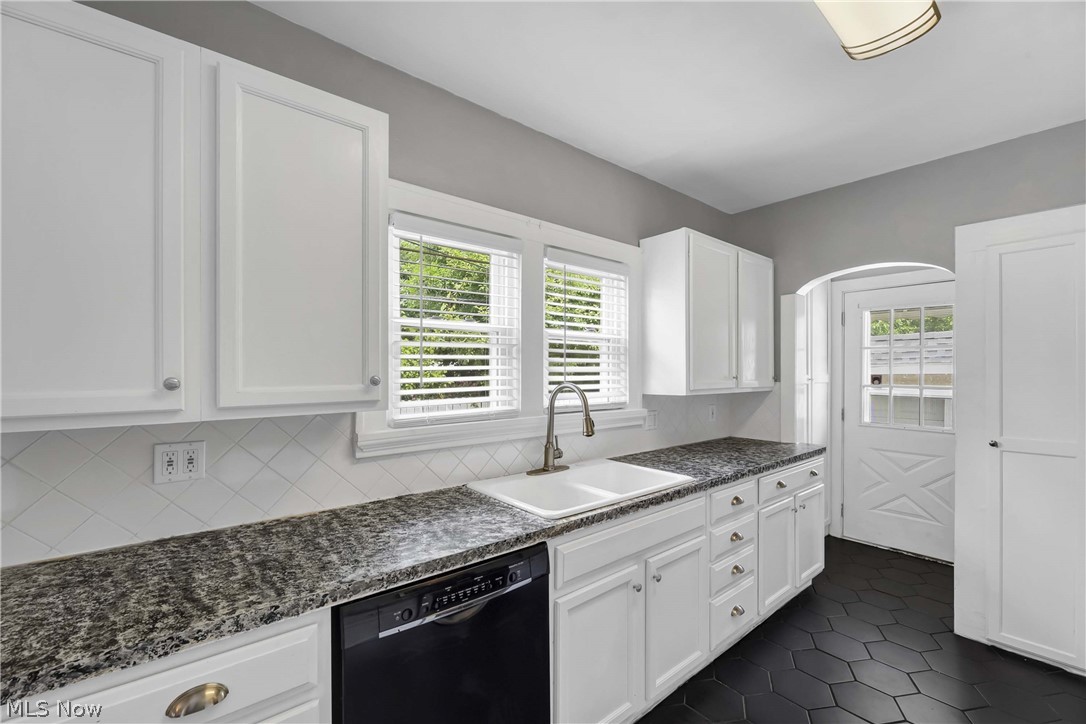 Riverside-Manor - Residential