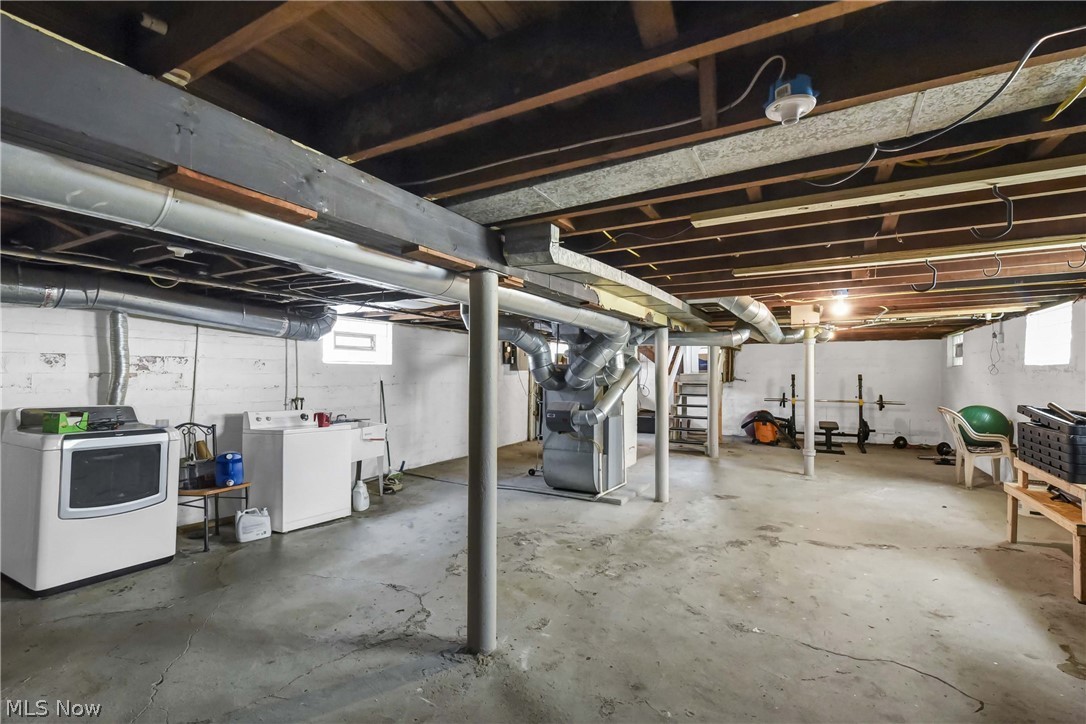 Riverside-Manor - Residential