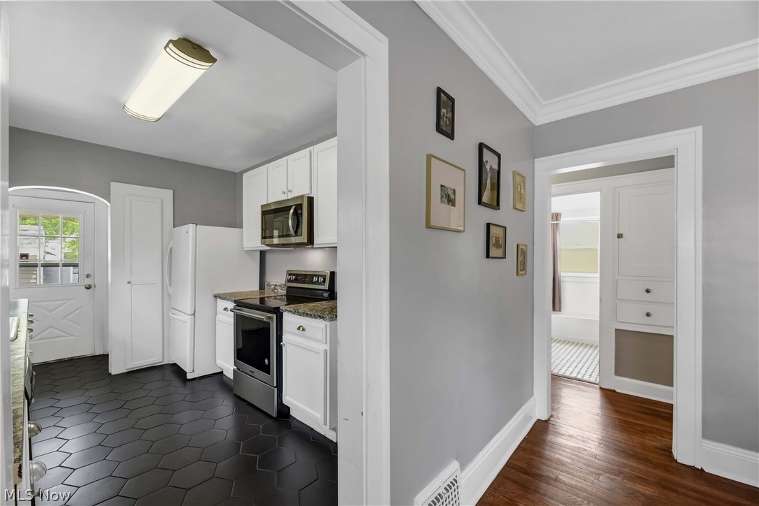 Riverside-Manor - Residential