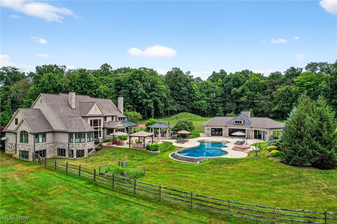 Chagrin Falls, Ohio 44022, United States, 5 Bedrooms Bedrooms, ,7 BathroomsBathrooms,Residential,Active,200504