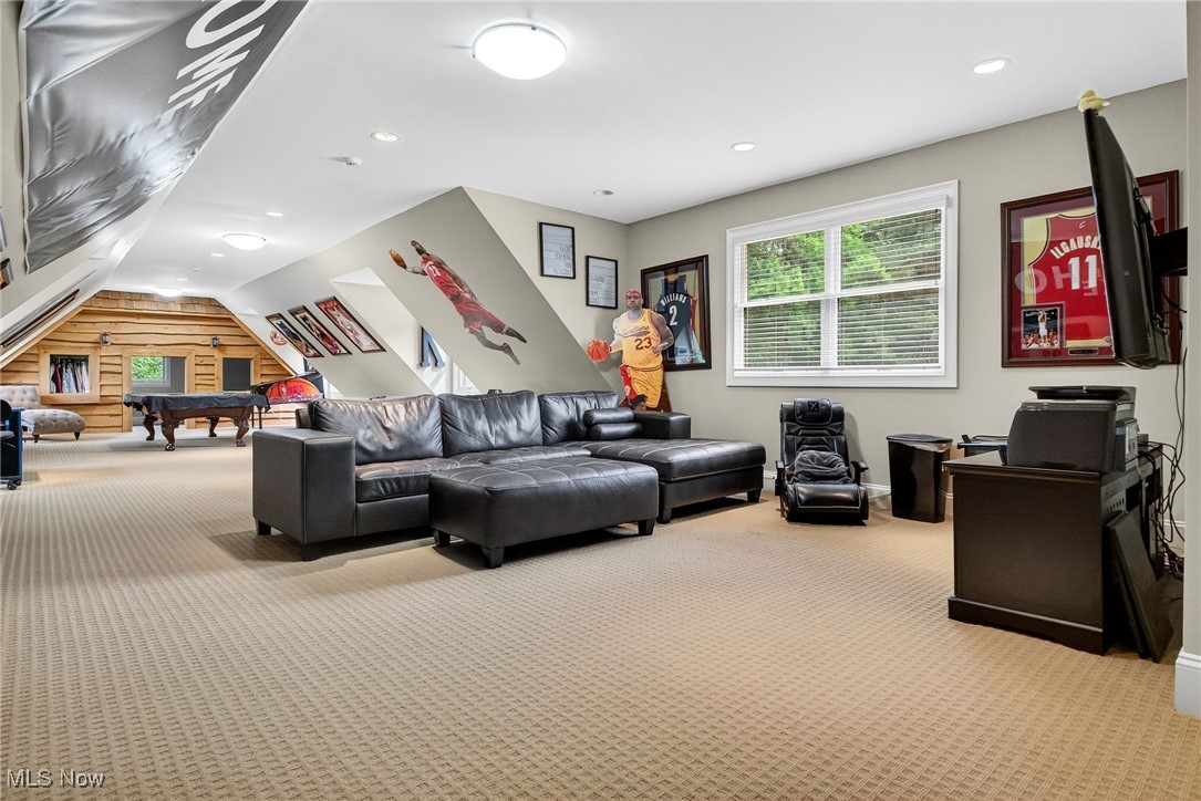 Chagrin Falls, Ohio 44022, United States, 5 Bedrooms Bedrooms, ,7 BathroomsBathrooms,Residential,Active,200504