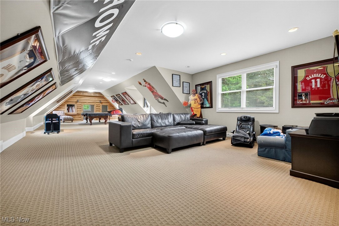 Chagrin Falls, Ohio 44022, United States, 5 Bedrooms Bedrooms, ,7 BathroomsBathrooms,Residential,Active,200504