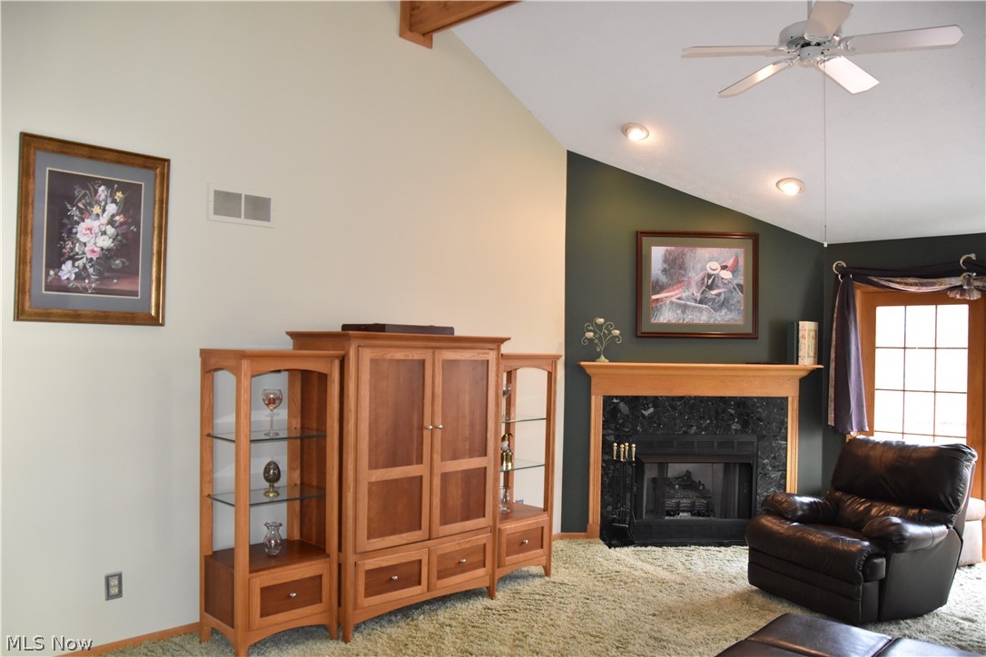 Serenity Hollow Clstr Hm - Residential