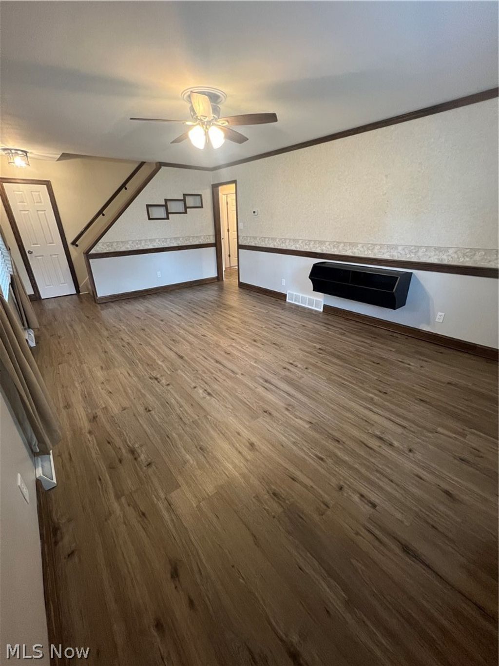 Photo of 1945 Chatam Street, Cuyahoga Falls, OH 44221 (MLS # 5202910)