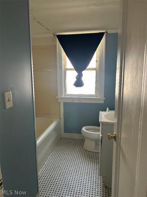 Tiny photo for 4021 W 160th Street, Cleveland, OH 44135 (MLS # 5238671)