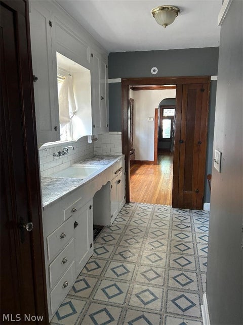 Tiny photo for 4021 W 160th Street, Cleveland, OH 44135 (MLS # 5238671)