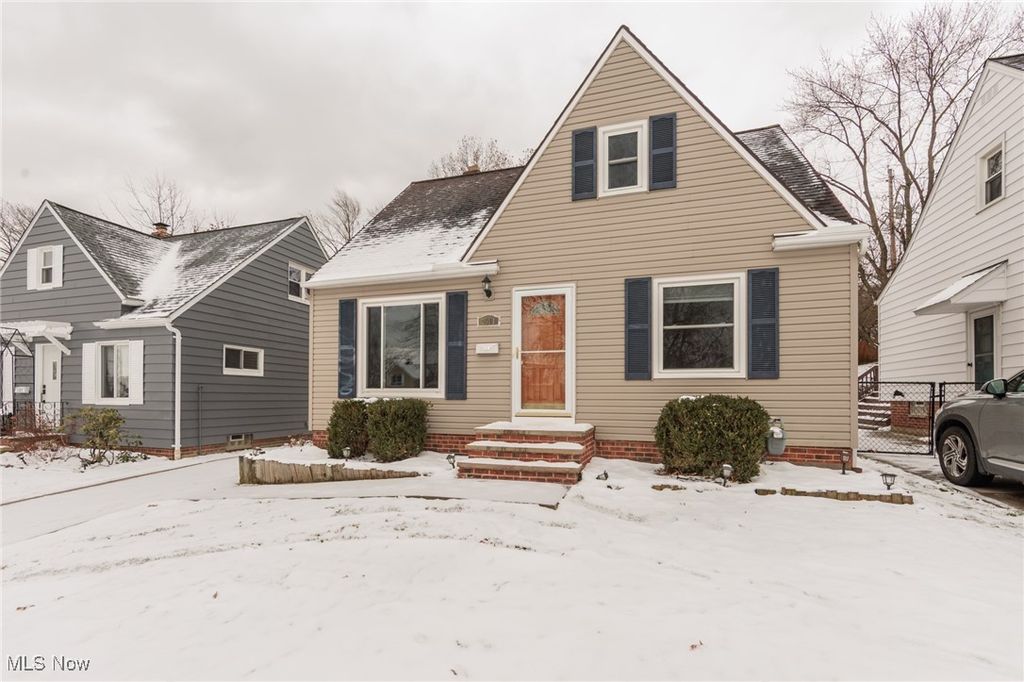 Photo of 3511 Klusner Avenue, Parma, OH 44134 (MLS # 5174761)