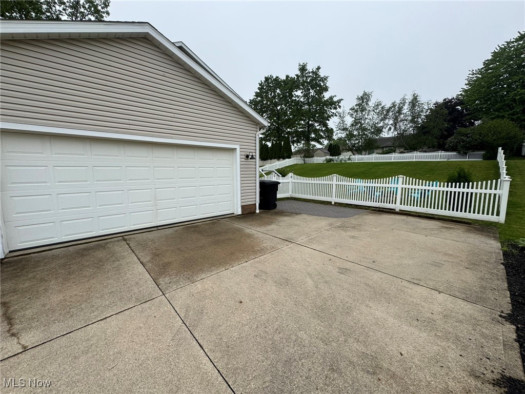 10957 Mogadore Avenue, Uniontown, Ohio image 38