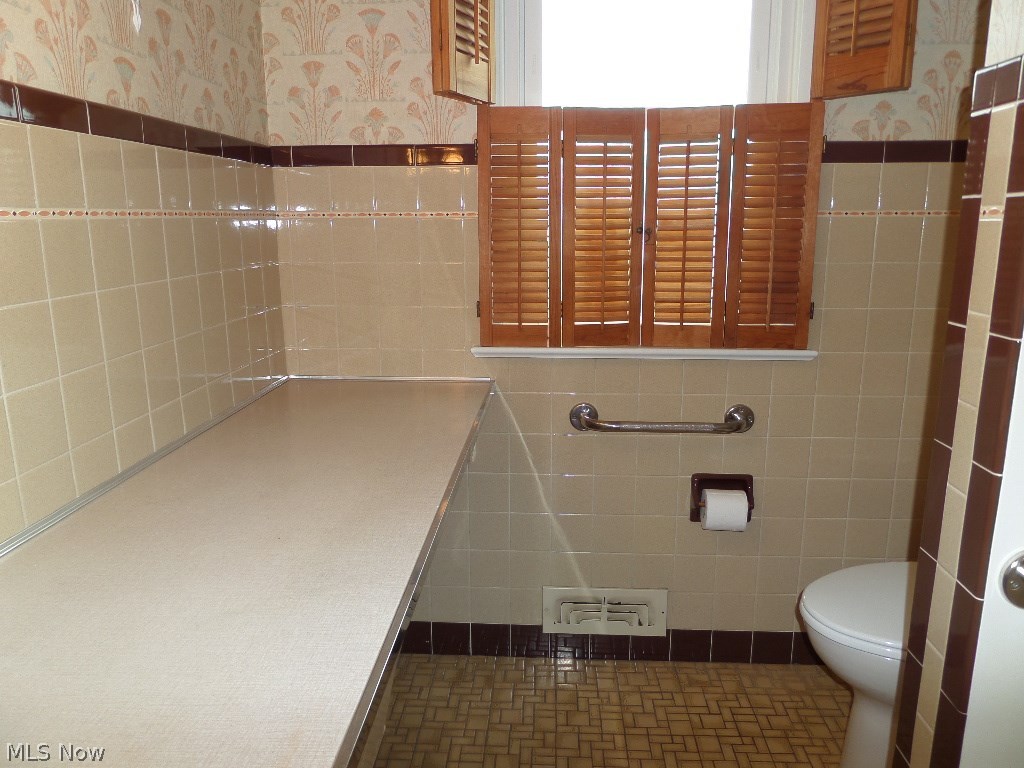 Society Hms Inc Parkdale - Residential