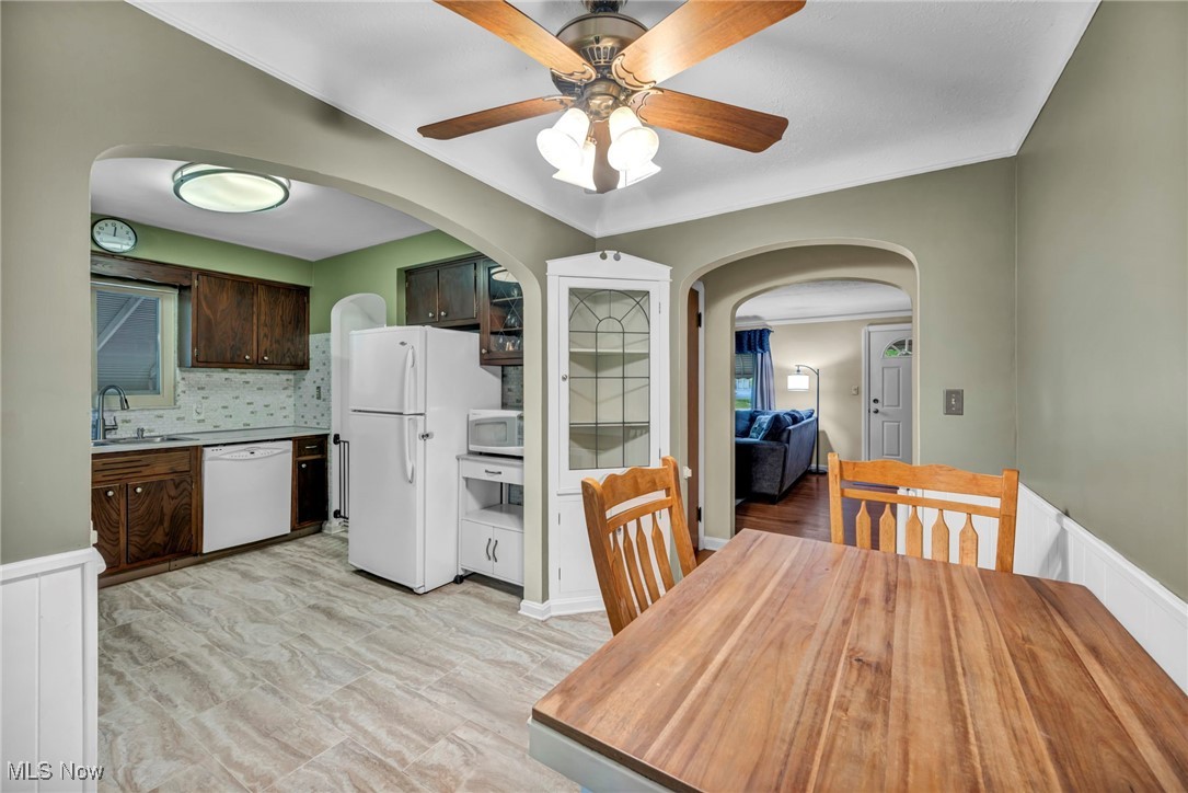 3475 Clague Road, North Olmsted, Ohio image 11