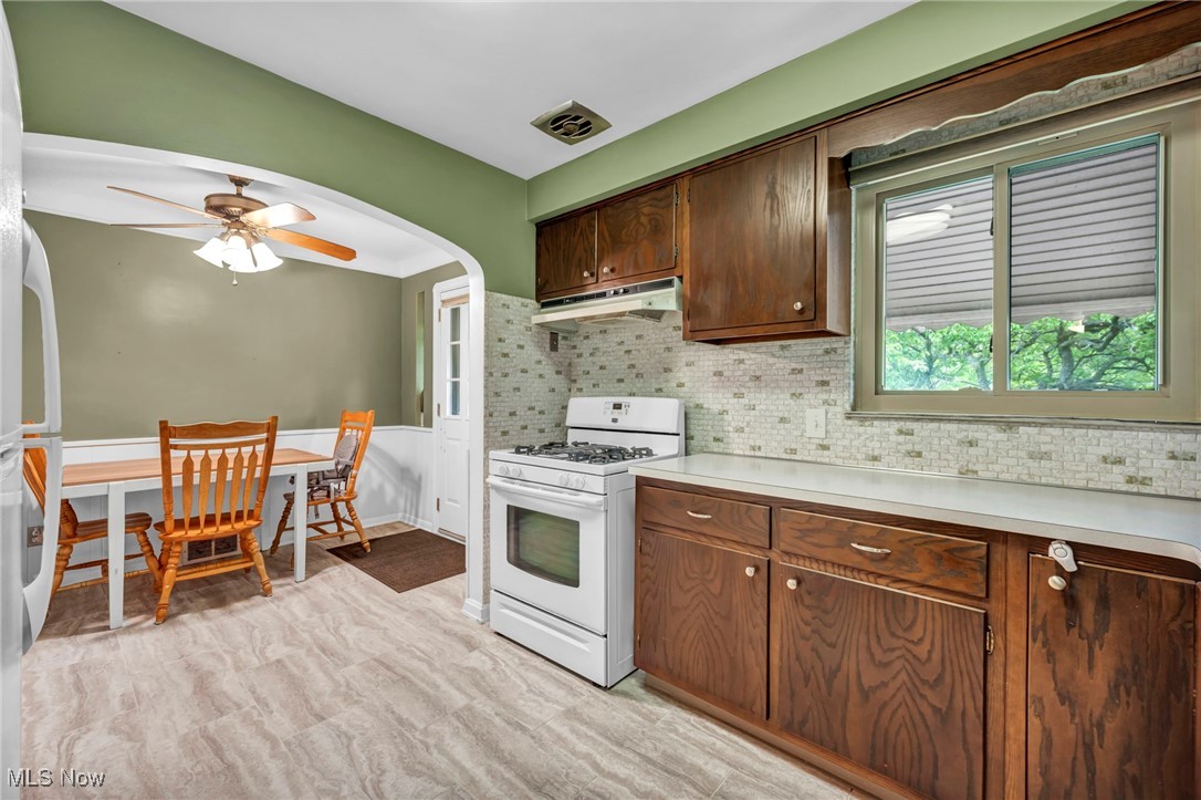 3475 Clague Road, North Olmsted, Ohio image 9