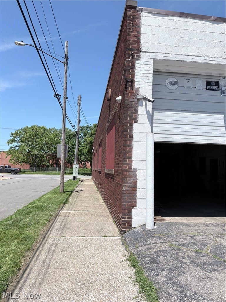 3202 St Clair Avenue NE