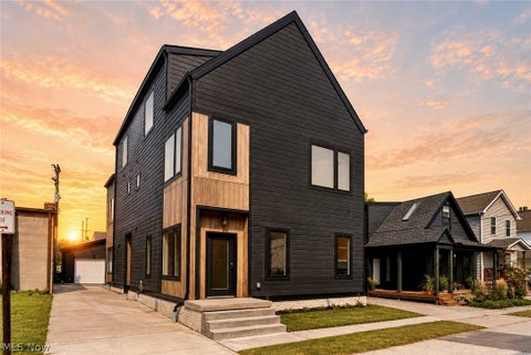 Townhouse For Sale - 1352 W 78th Street<br/> Cleveland, OH 44102