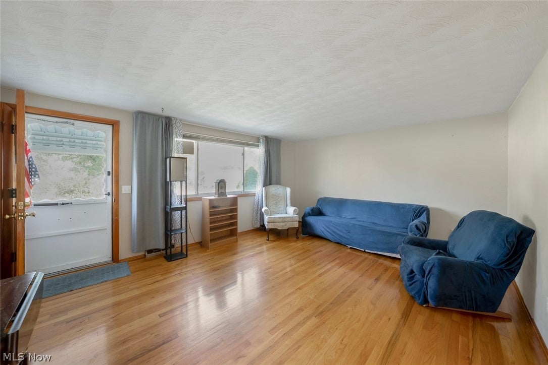 1315 W 44th Street