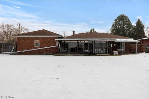 Tiny photo for 9242 W 130th Street, Strongsville, OH 44136 (MLS # 5187284)