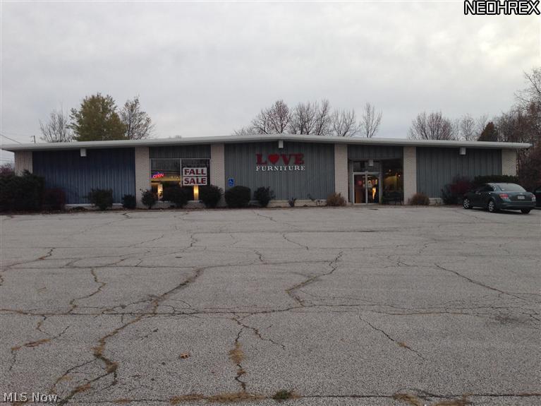 Quality constructed furniture store with excellent signage and visibility. Spacious 17,952 sq ft free-standing retail/flex building. 2 acre lot with ample parking in the heart of Tallmadge. Loading dock and overhead door. in back, private office upstairs. About 7,000 s.f. of warehouse at the rear connected to the showroom and offices. Great use for Owner Operator, Retail, Church or Warehouse