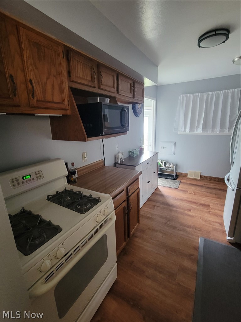 5230 W 147th Street