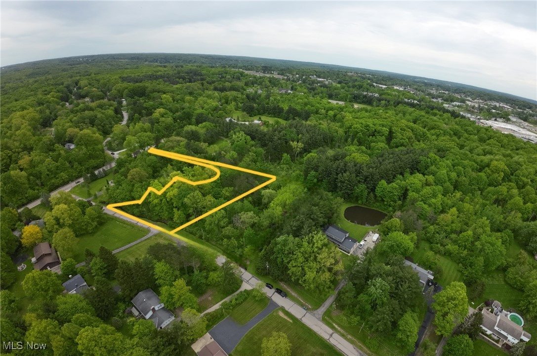Clarkwood Drive, Chardon, Ohio image 4
